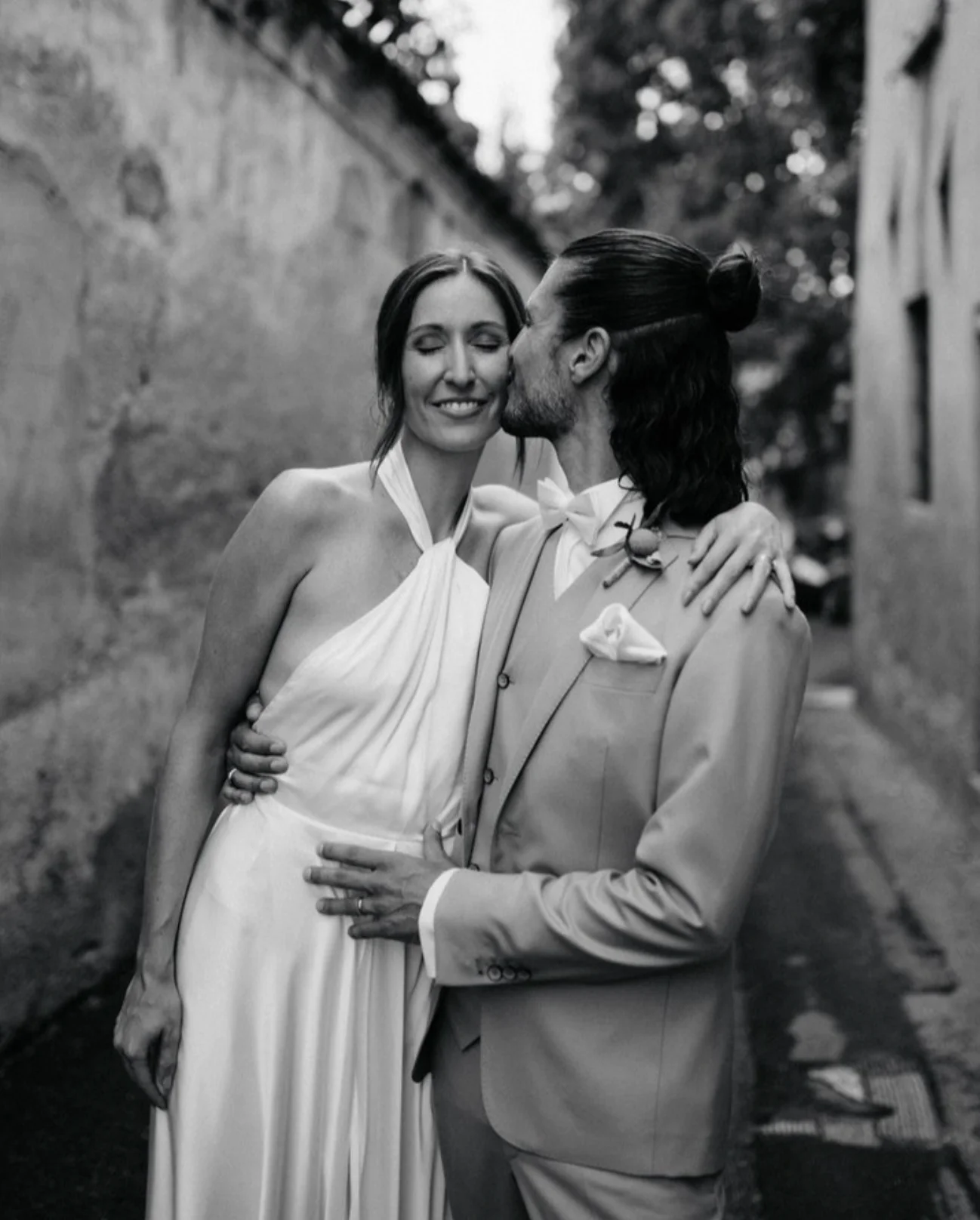 Hochzeitspaar in Schwarzweiß in Südtirol